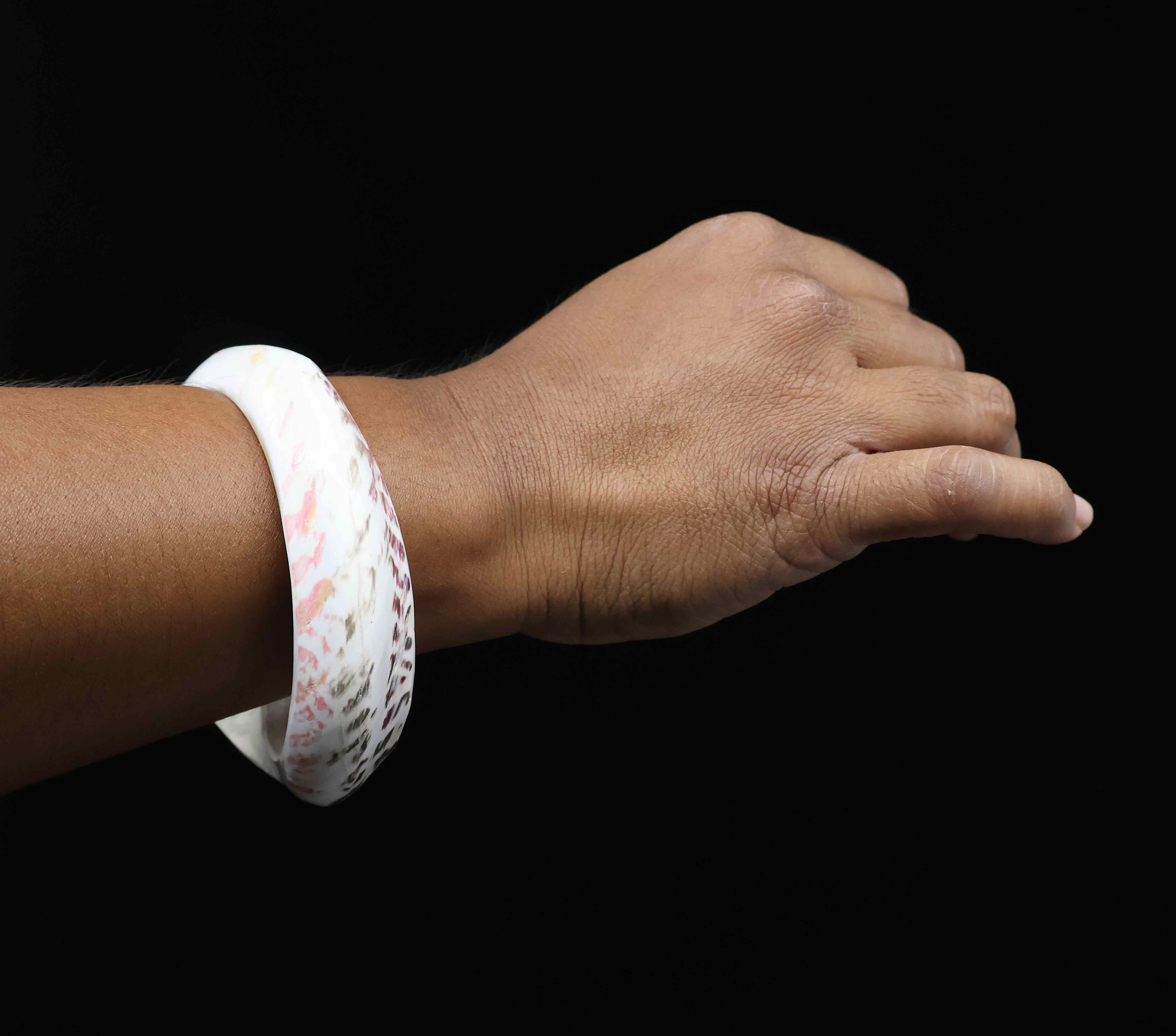 Trochus Shell Bangle - View 3