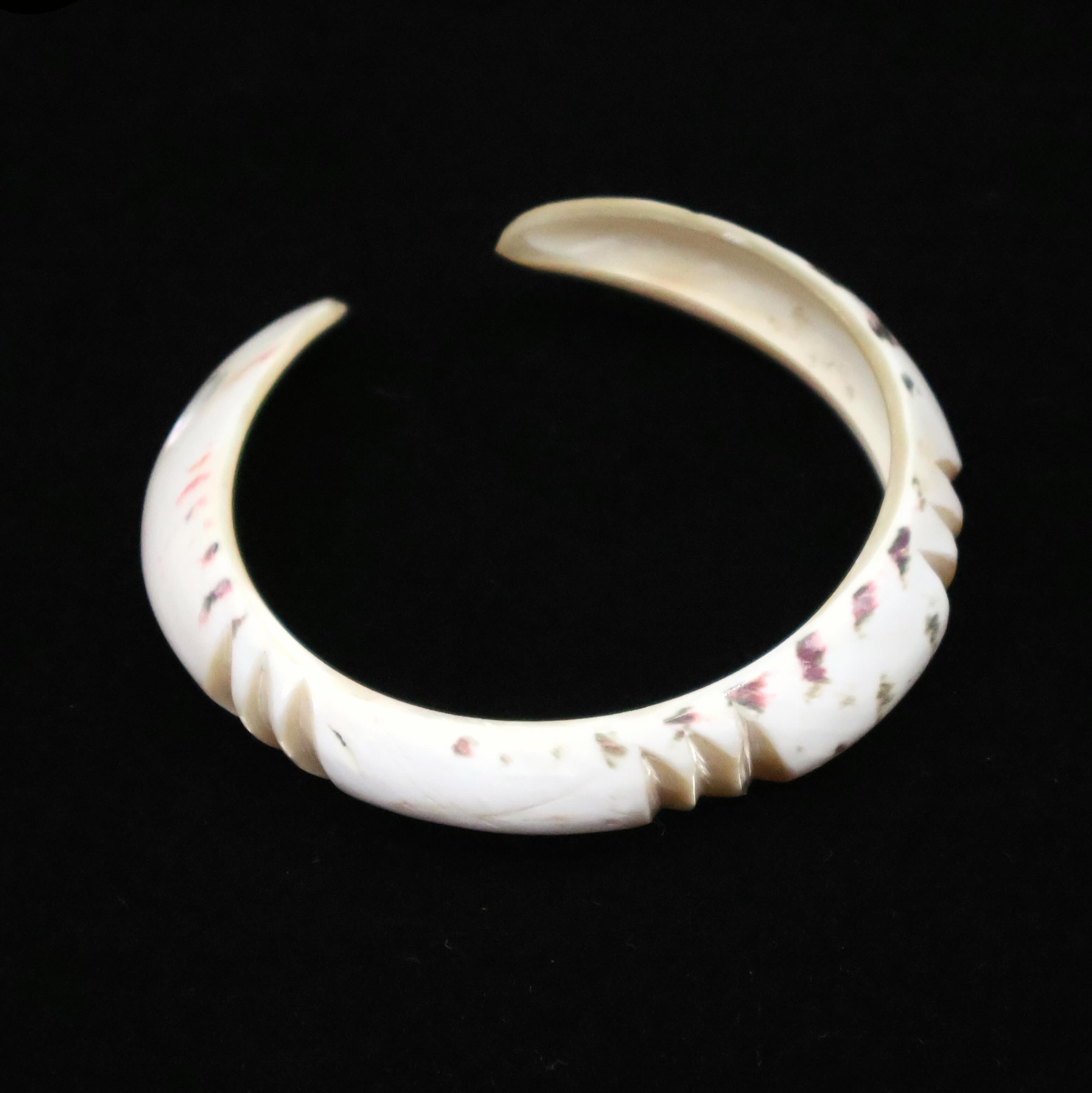 Trochus Shell Bangle